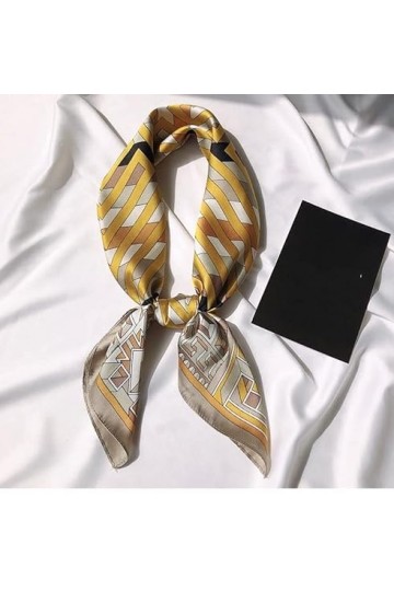 BREWIX 70 × 70cm Gemestic Chaîne Pirnting Foulard en Soie, Crème Solaire Vintage Polyvalent Petite Serviette Carrée Multi Usa