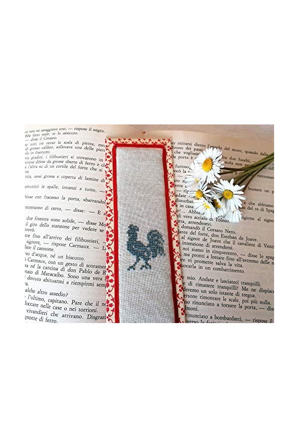 Signet élégant. Marque page brodé. Marque page fait main en Italie. Broderie au point de croix. Lavande. Coq. Rooster. Gris. 