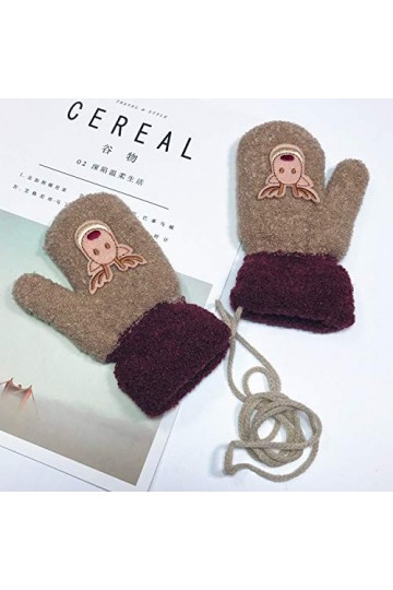 LKM en Hiver, Les Enfants Ont des Gants sur Le Cou, des élans, des rondelles, des bébés, des Gants, des garçons et des Filles