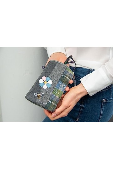 Earth Squared Étui de téléphone avec motif marguerites et abeilles, gris, taille unique